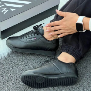 (S38-45) Reebok Sneakers - St7